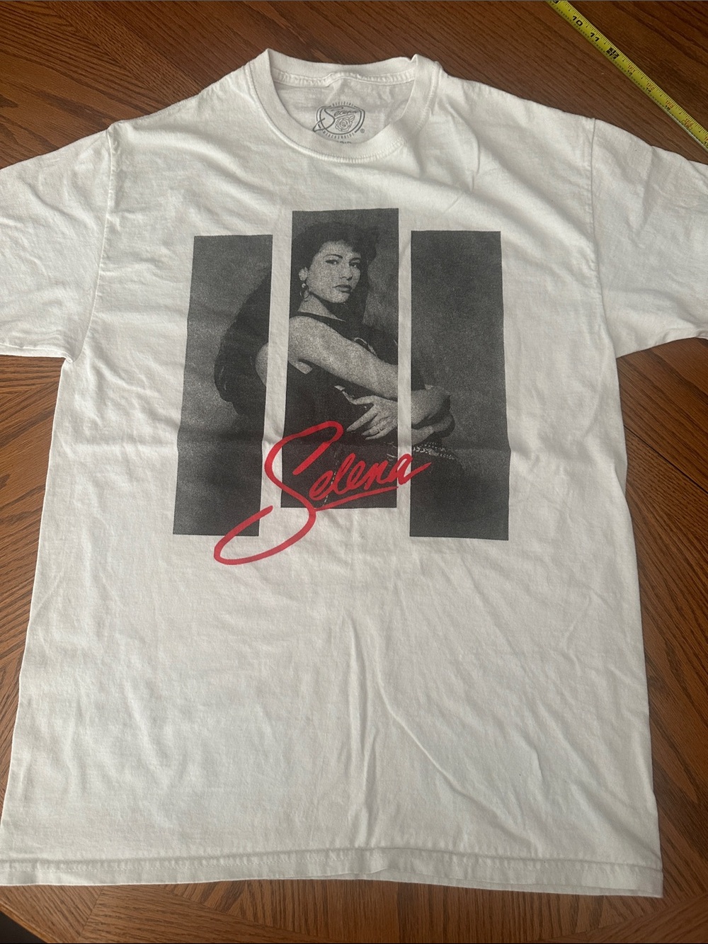 Official Selena Graphic T-Shirt White Size Medium | Hybrid Apparel